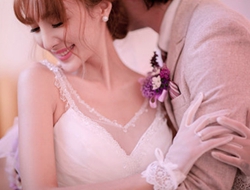 《今天你要嫁给我》婚纱照性感蕾丝手套紫色胸花甜蜜唯美婚纱摄影