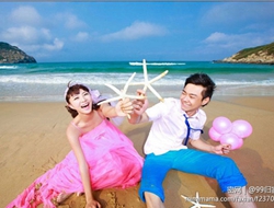 汽球玩具熊道具沙滩浪漫摄影情侣海边婚纱照