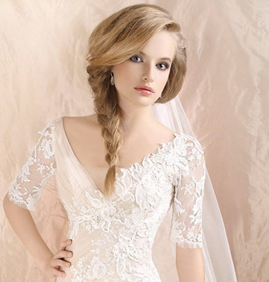 古典范十足的新娘发型 