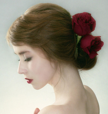 古典范十足的新娘发型 