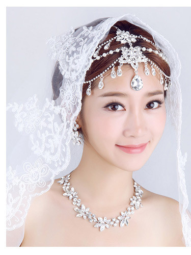 独特唯美浪漫新娘发型推荐