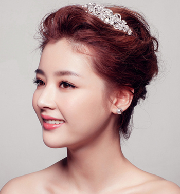 时尚浪漫新娘皇冠造型推荐 