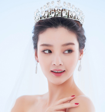 时尚浪漫新娘皇冠造型推荐 