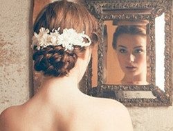 新娘发型增加唯美感的浪漫发饰