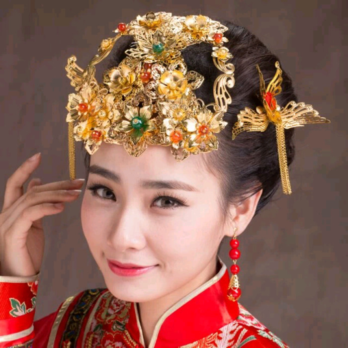 嫁衣如火，朱唇似血。最美不过出嫁时，为君十里铺红妆。——中式新娘妆（难以言喻的美）