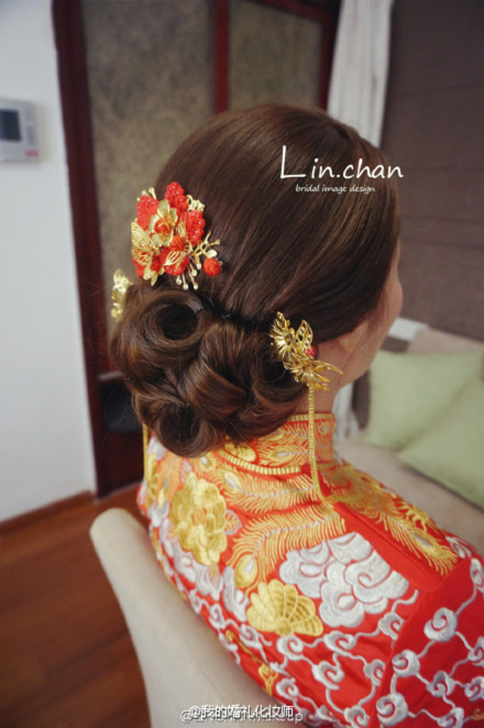 凤冠霞帔，许你一世温柔，中式新娘发型，全世界最美