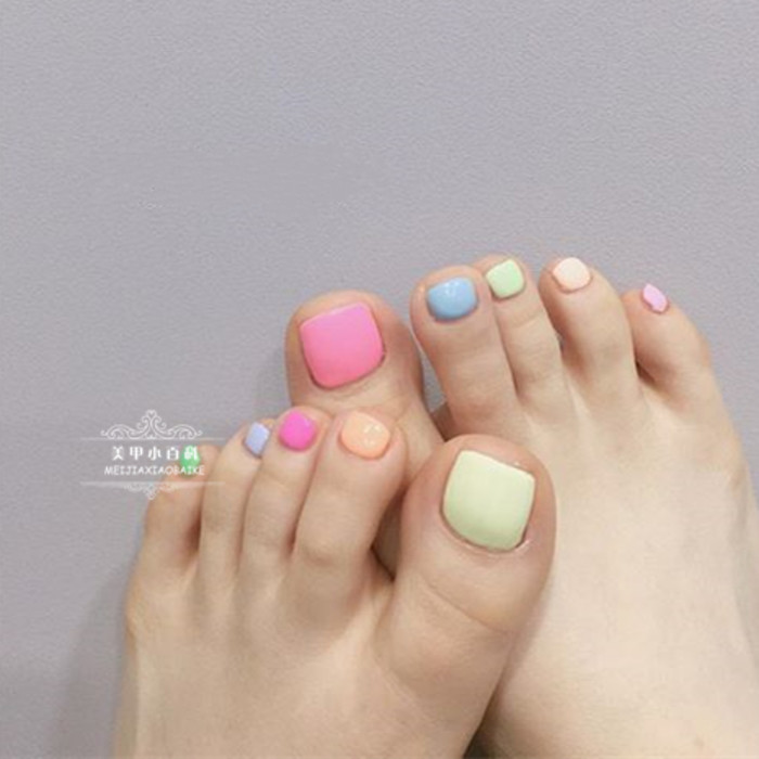 更多款式加微信：美甲小百科~