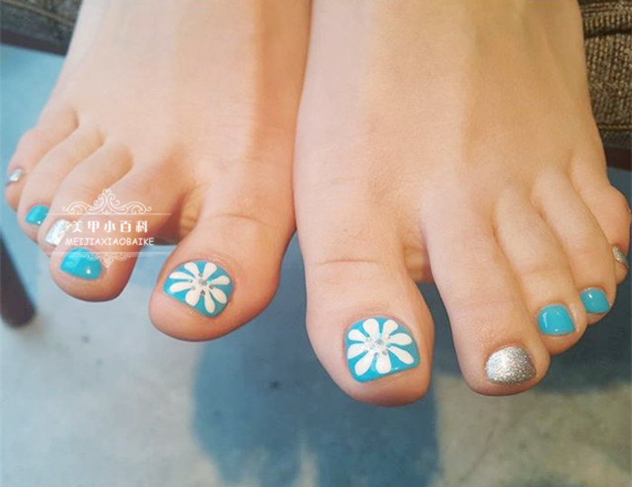 更多款式加微信：美甲小百科~