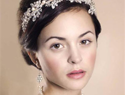 彰显新娘高贵气质 新娘珍珠项链图片