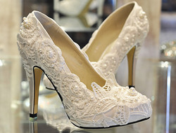 白色新娘蕾丝婚鞋 公主梦