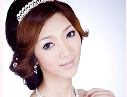 韩式新娘妆画法的八个步骤