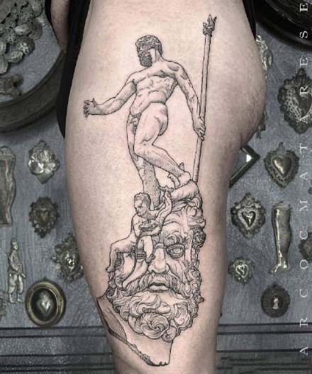 手臂大腿黑灰纹身文艺复兴题材纹身图片