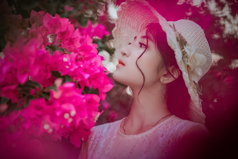 戴帽子的清纯美女图片(10张)