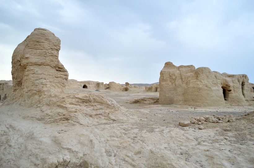 新疆吐鲁番高昌故城自然风景图片(8张)