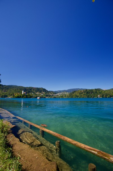 碧蓝的湖泊图片(11张)