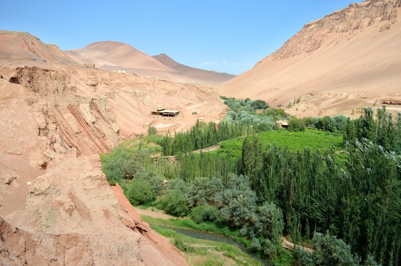 新疆吐鲁番火焰山自然风景图片(8张)