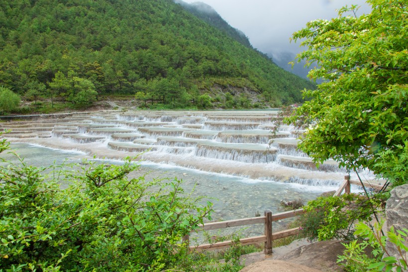 云南丽江玉龙雪山蓝月谷自然风景图片(11张)