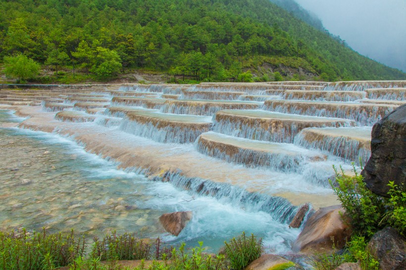 云南丽江玉龙雪山蓝月谷自然风景图片(11张)
