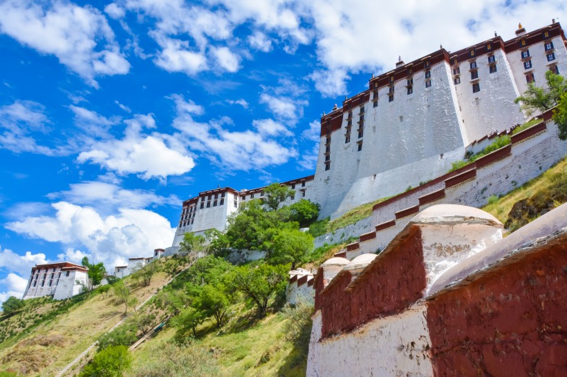 西藏拉萨布达拉宫建筑风景图片(9张)