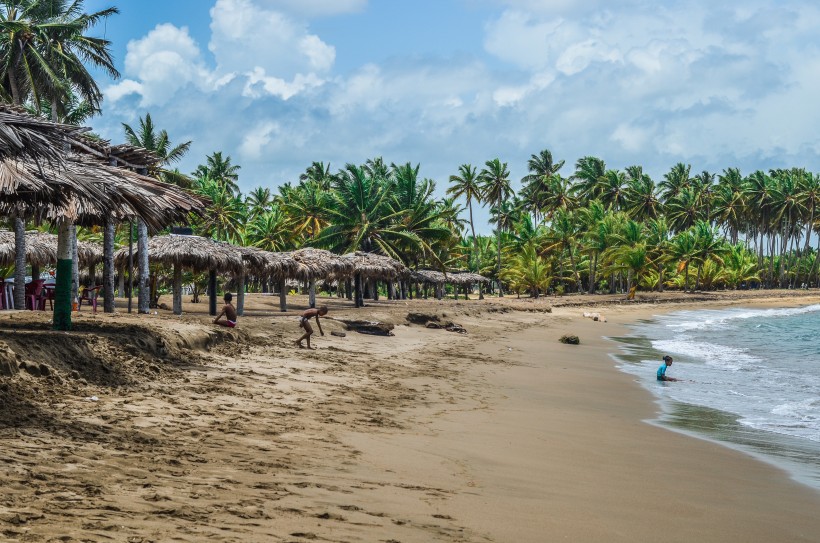 风景秀丽的沙滩图片(14张)