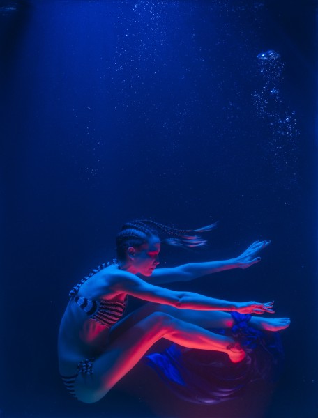 水下美女摄影图片(12张)