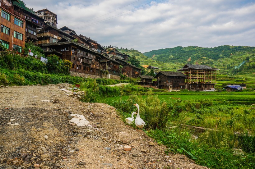 贵州黔东南西江千户苗寨自然风景图片(10张)