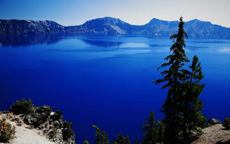 美丽梦幻的火山湖自然风景图集