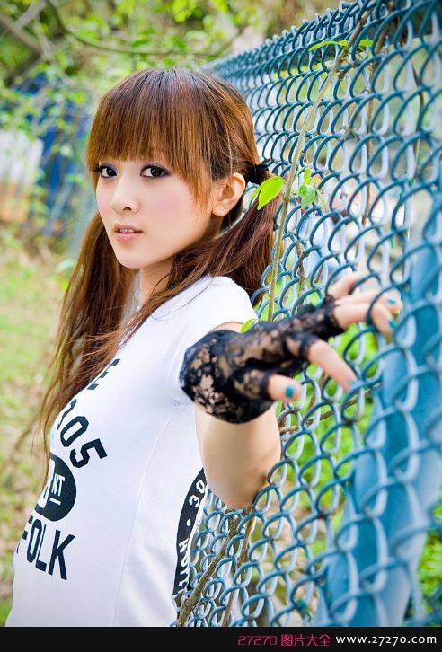 蝶恋花情结美女果子