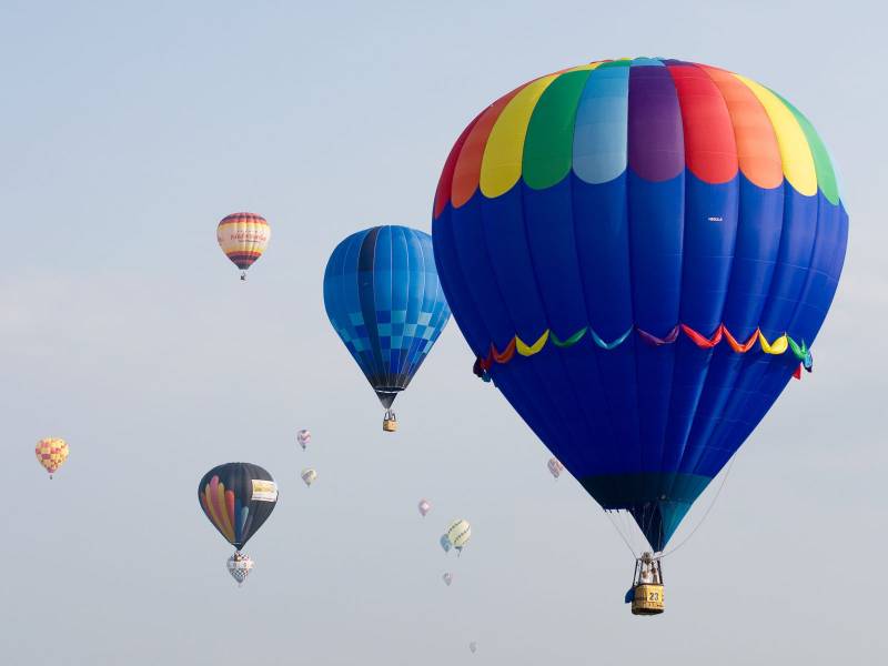 飘荡在空中的热气球高清图集