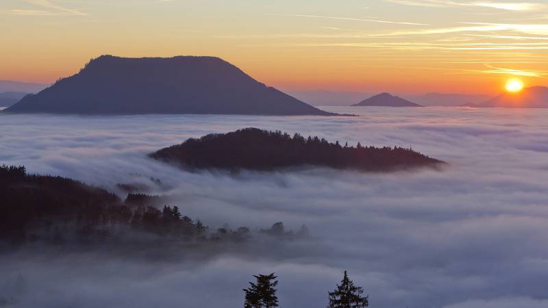 精美瀑布风光高清桌面壁纸