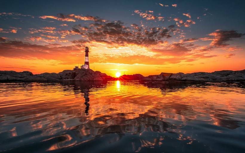 海岛灯塔壮观大自然风景图片