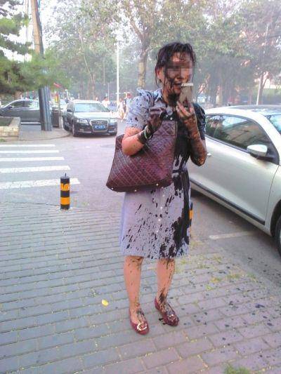 北京一幼儿园园长被人泼墨 因过度惊吓导致无法行走