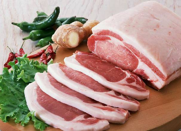千余吨病死猪肉流入市场 变身香肠腊肉等