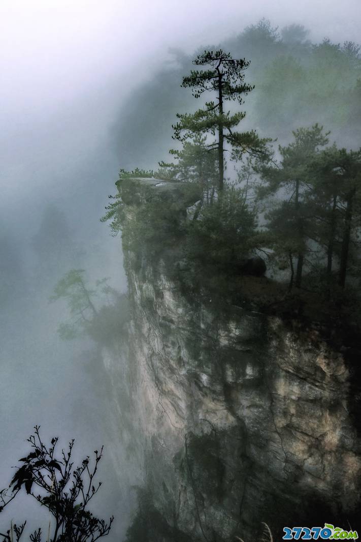 梦幻仙山迷茫云涌雾高清摄影