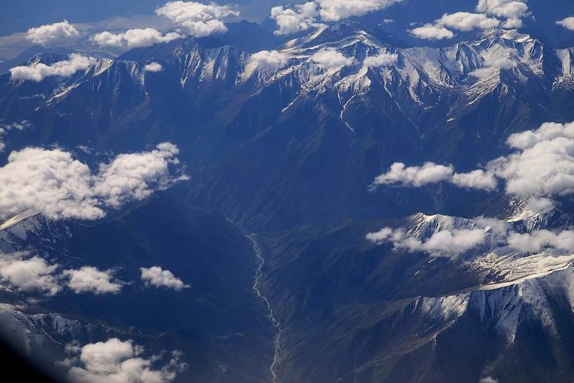 鸟瞰昆仑山山川高清图片