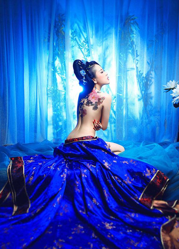 蓝色妖姬美女古典人体艺术欣赏