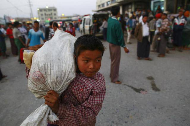 缅甸正式回应中国边民伤亡事件：深表悲痛