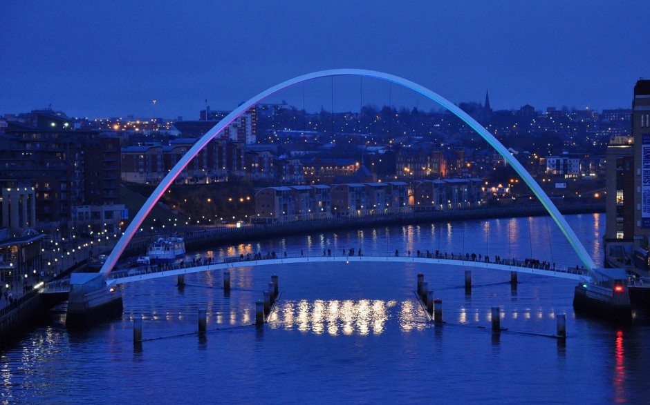 英国伦敦千禧桥夜景摄影