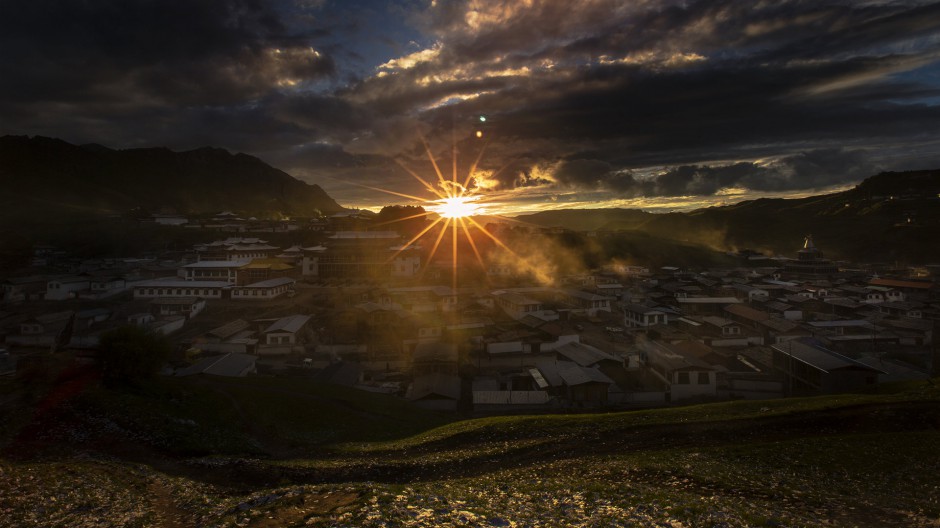 中国山脉自然田园风光图片