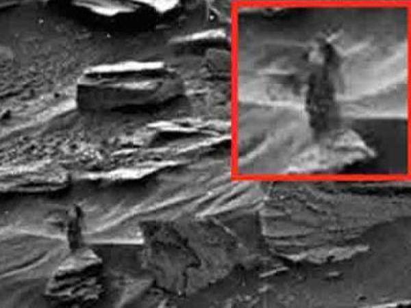 NASA火星照片惊现长发露胸“女外星人”