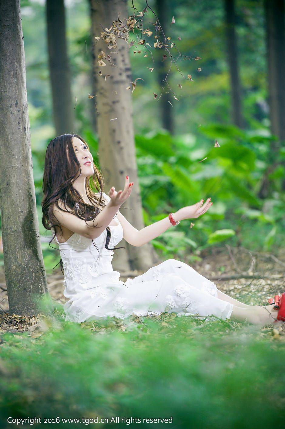 中国人体艺术模特王婉悠丛林诱惑来袭