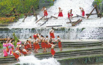 都江堰清明放水节仪式在纽约时代广场全球直播