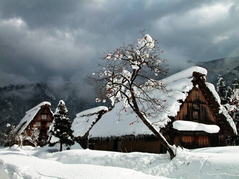 雪山梦幻小屋高清风景壁纸