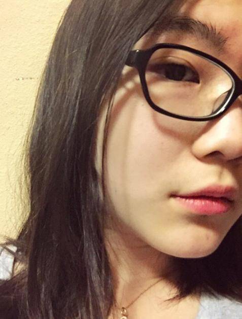 崔永元18岁女儿近照曝光 美国读高中长相甜美