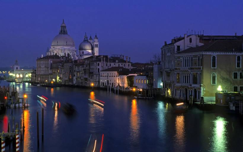 水上都市威尼斯梦幻唯美夜景图片