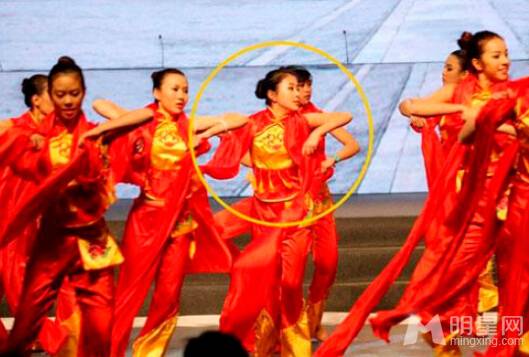 杨子女儿舞蹈表演照曝光 未来或进娱乐圈