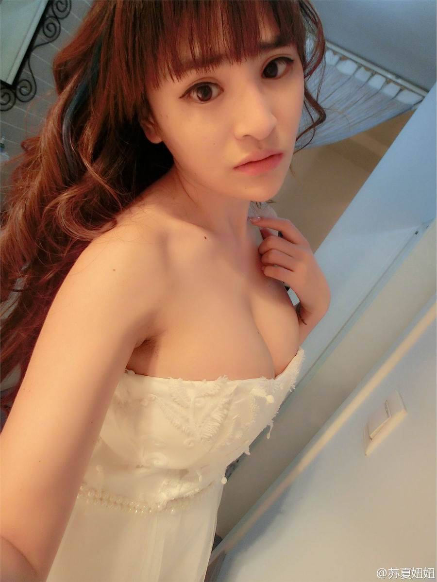 火辣美女模特苏夏妞妞自拍写真