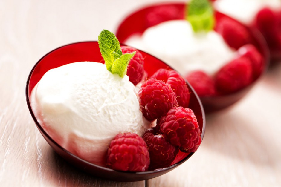 红树莓冰淇淋精美图片