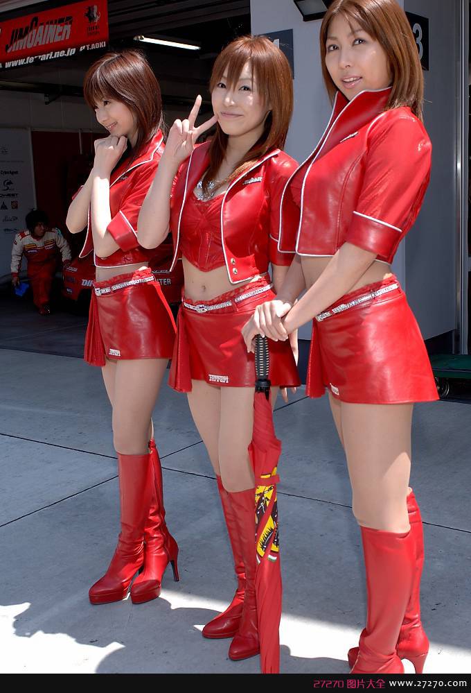 赛车车展上漂亮性感模特