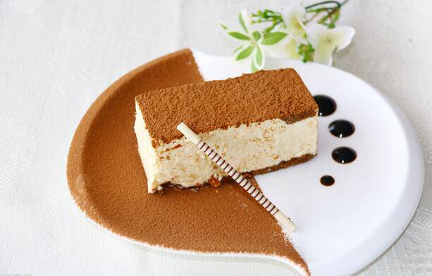 意式提拉米苏甜点蛋糕图片
